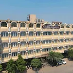 New Hotel Broadway