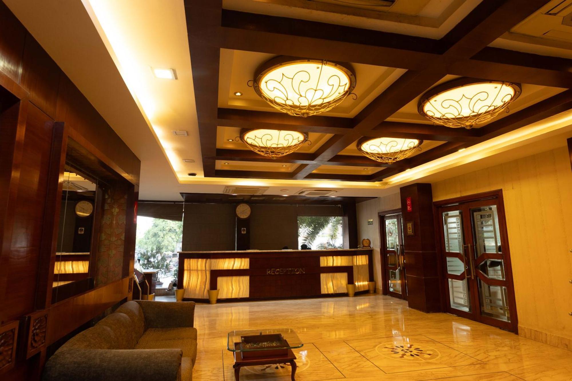 New Broadway Hotel 3*