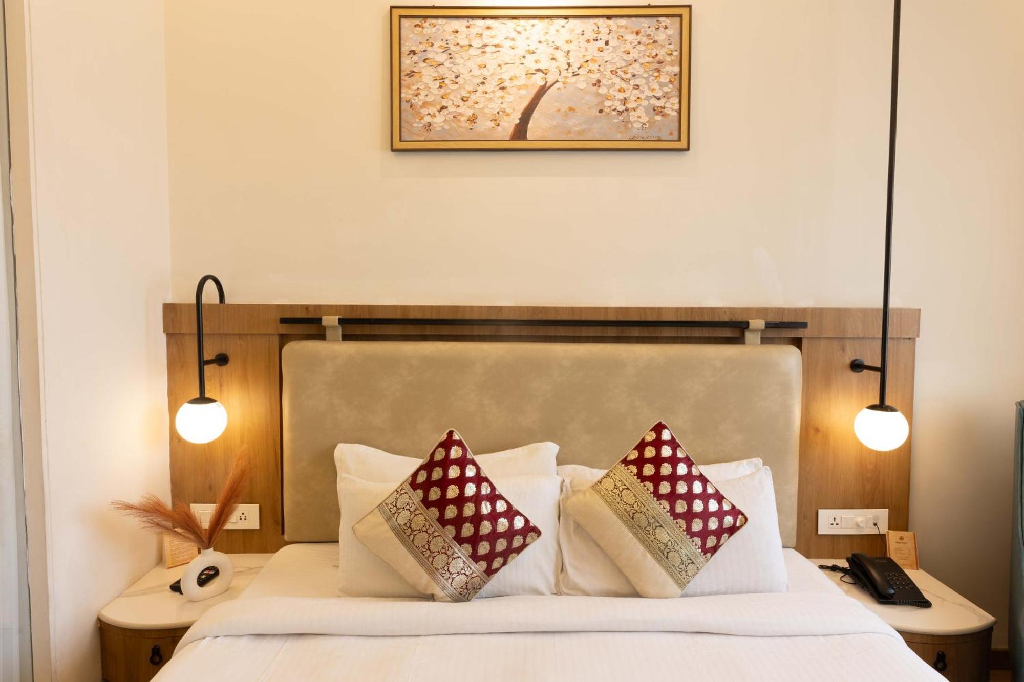 New Broadway Hotel Varanasi