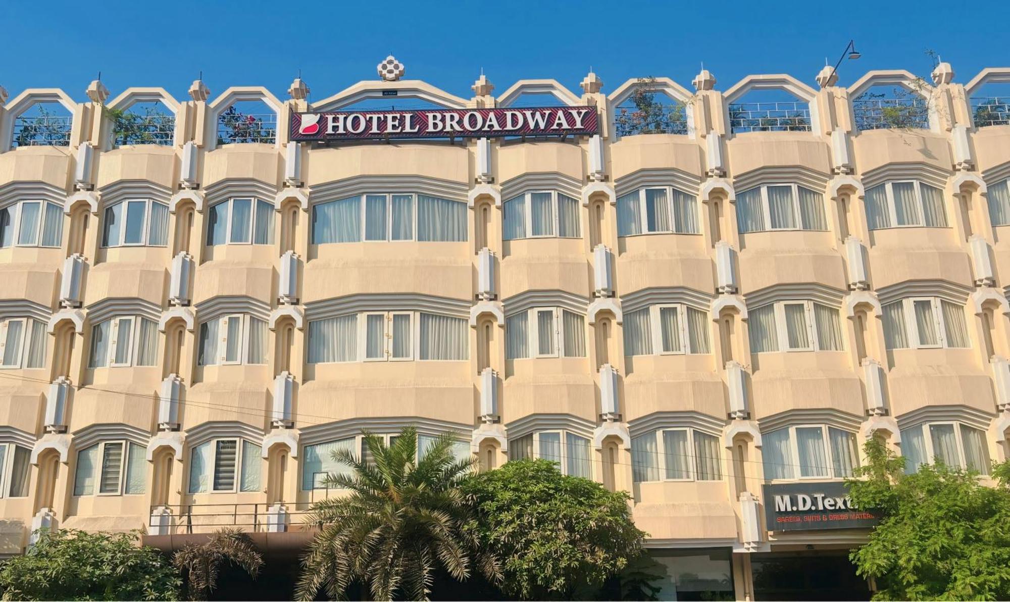 New Broadway Hotel Varanasi