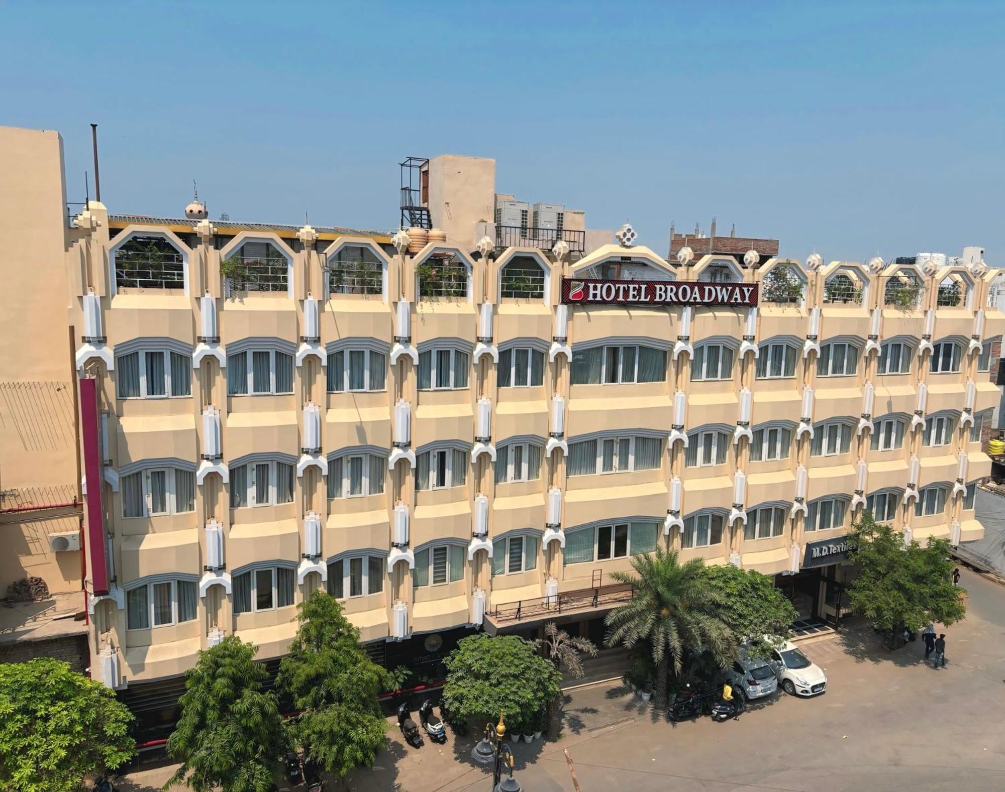 Hotel New Broadway Varanasi