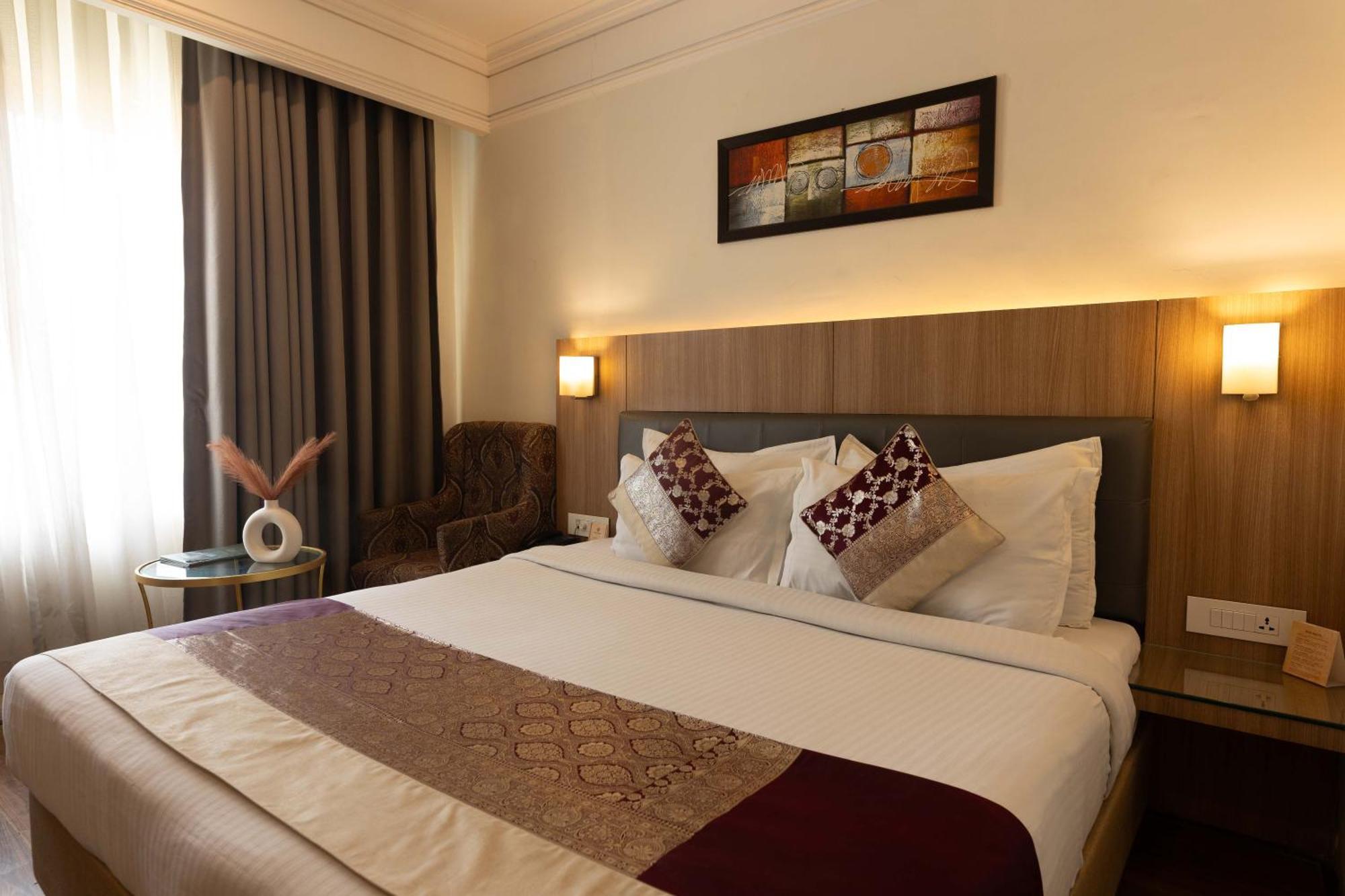 New Broadway Hotel
